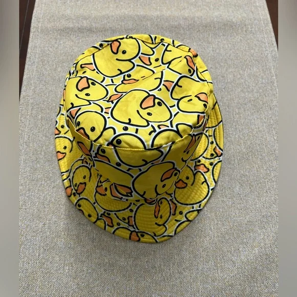❤️ Reversible Bucket Hat with Ducks - Picture 2 of 9
